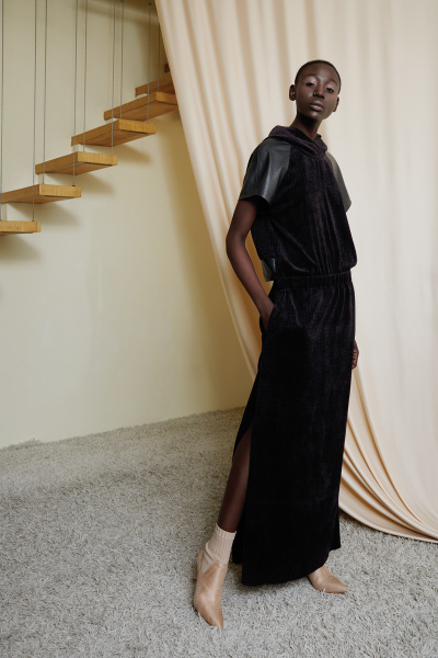 "Как дома, где бы ты не находилась": дуэт VOROZHBYT&ZEMSKOVA представил новый лукбук сезона осень-зима 2018/19